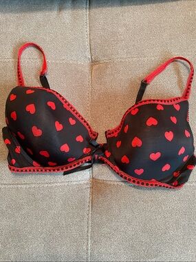 Black & Red Heart Print Demi Bra - Women Intimates